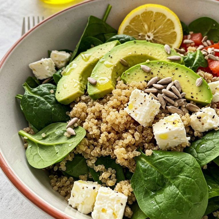 Quinoa-Spinat-Bowl mit Feta